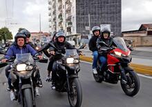 ESCLUSIVO - I Falchi della Polizia: vi raccontiamo una giornata in moto coi leggendari poliziotti di Napoli [VIDEO]