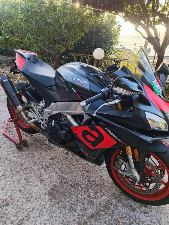 Aprilia RSV4 RR (2017 - 18) (3)