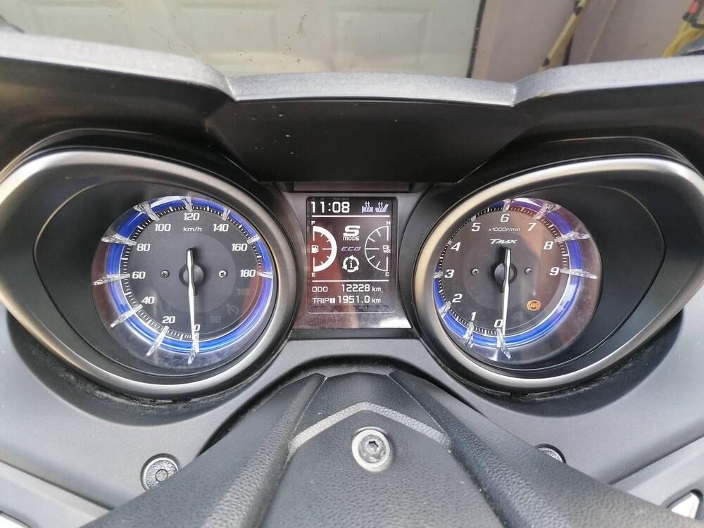 Yamaha T-Max 560 Tech Max (2020) (4)