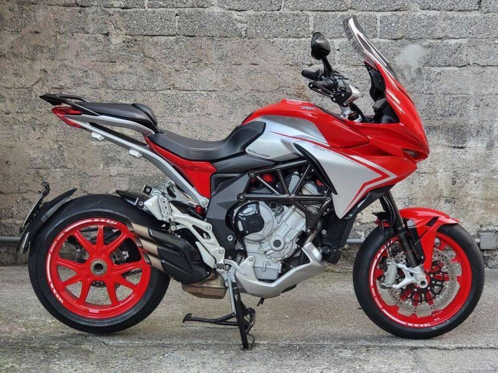 MV Agusta Turismo Veloce 800 (2014 - 16) (2)