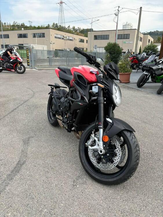 MV Agusta Brutale 800 R (2023 - 24) (3)