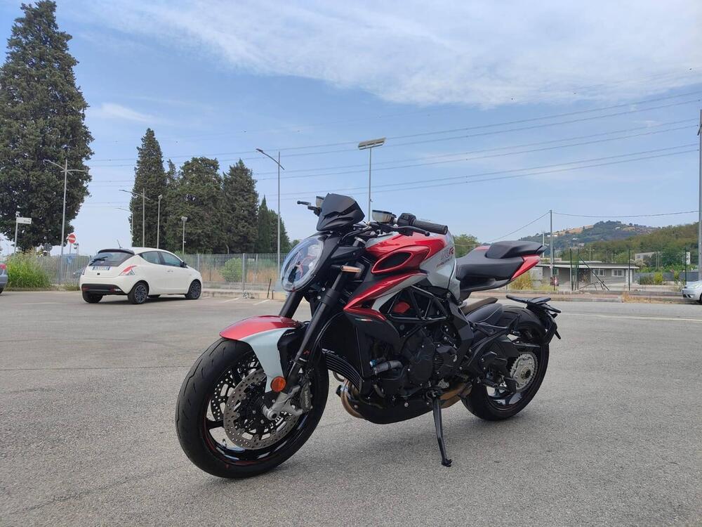 MV Agusta Brutale 800 RR (2021 - 24) (3)