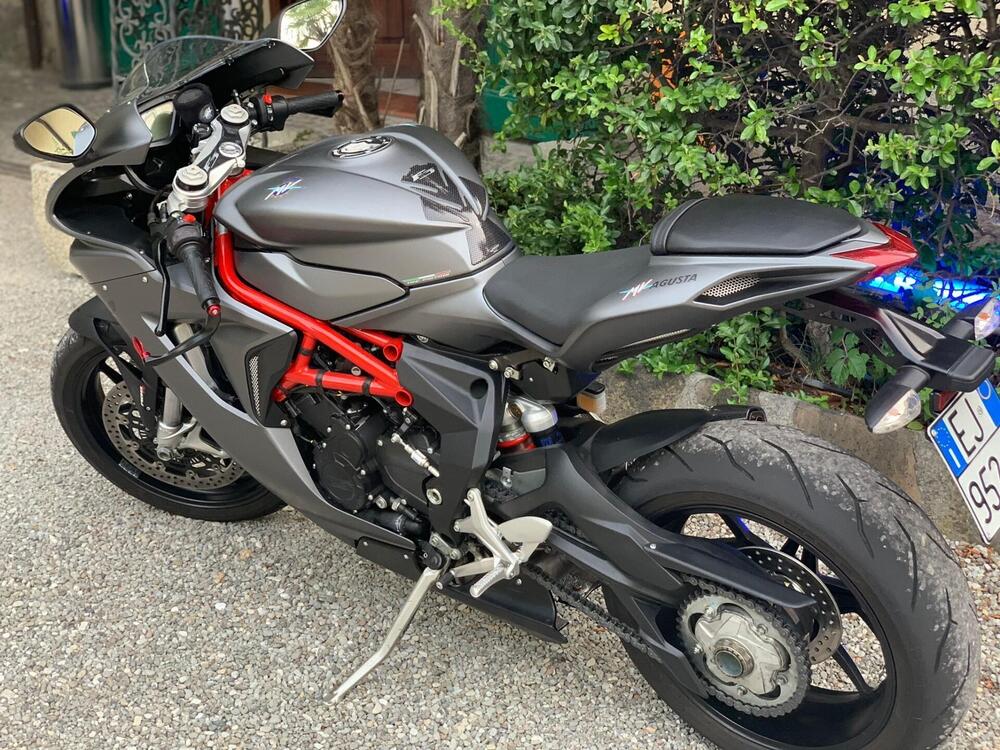 MV Agusta F3 675 EAS ABS (2017 - 20) (2)