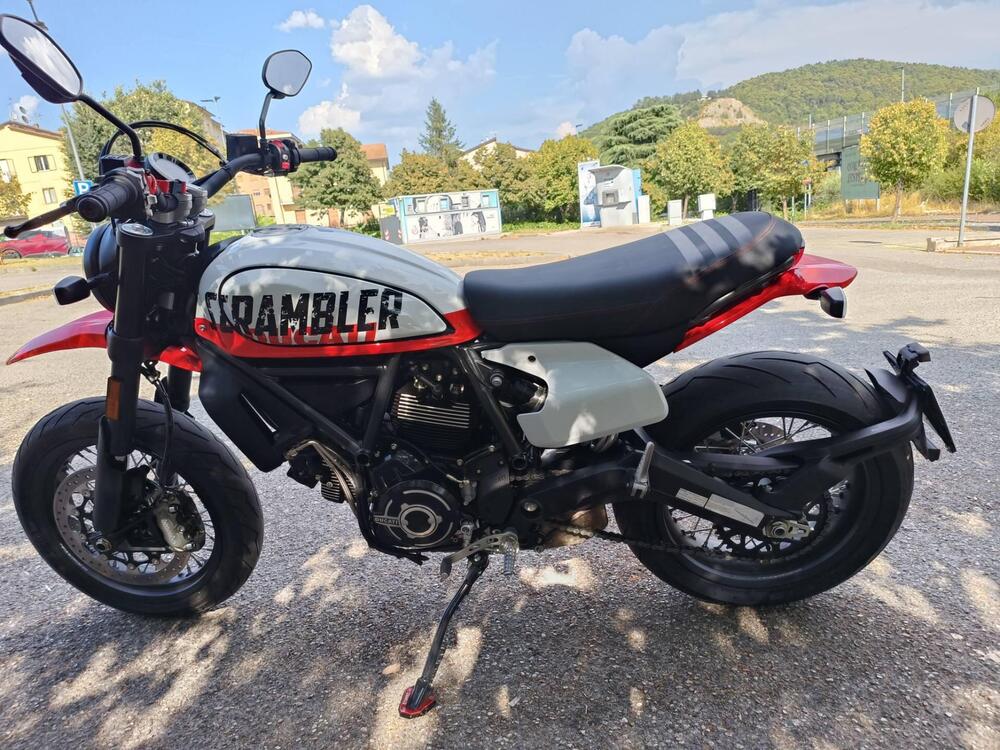 Ducati Scrambler 800 Urban Motard (2022) (2)