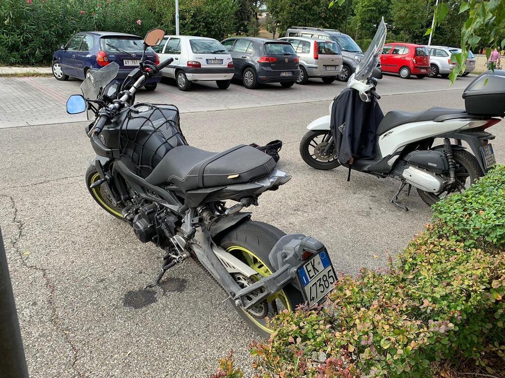 Yamaha MT-09 (2017 - 20) (4)