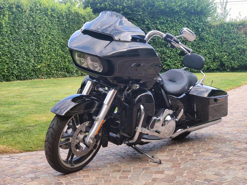 Harley-Davidson 1690 Road Glide Ultra (2015 - 16) - FLRTU (4)