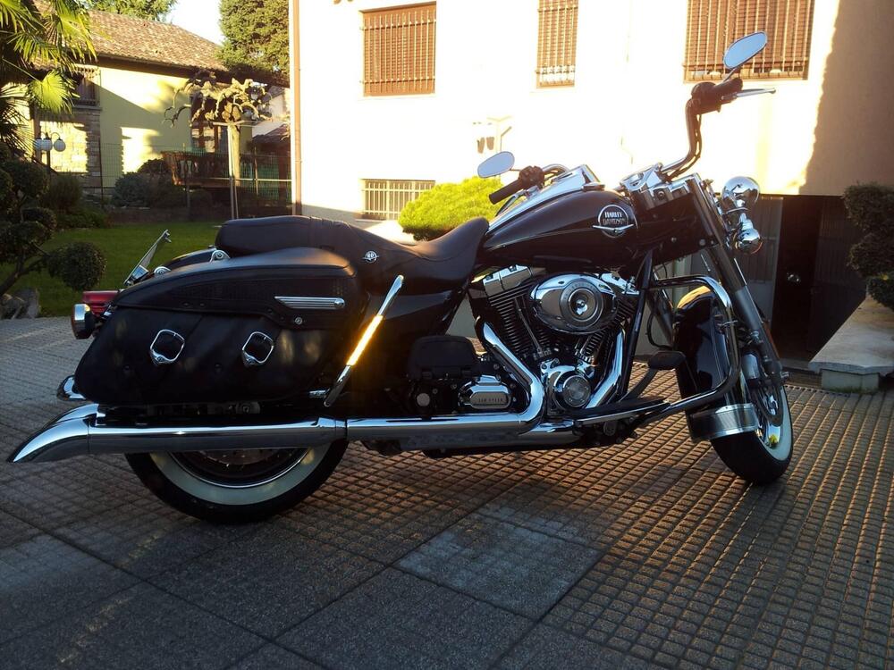 Harley-Davidson 1584 Road King Classic (2007 - 11) - FLHRCI (4)