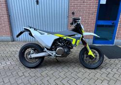 Husqvarna 701 Supermoto (2022) usata