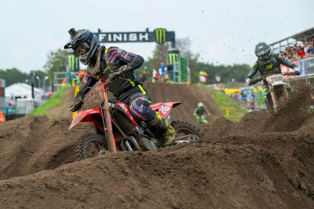 MXGP #16. GP Olanda. Travolgente doppietta Herlings, Prado più vicino a Gajser [VIDEO] (16)