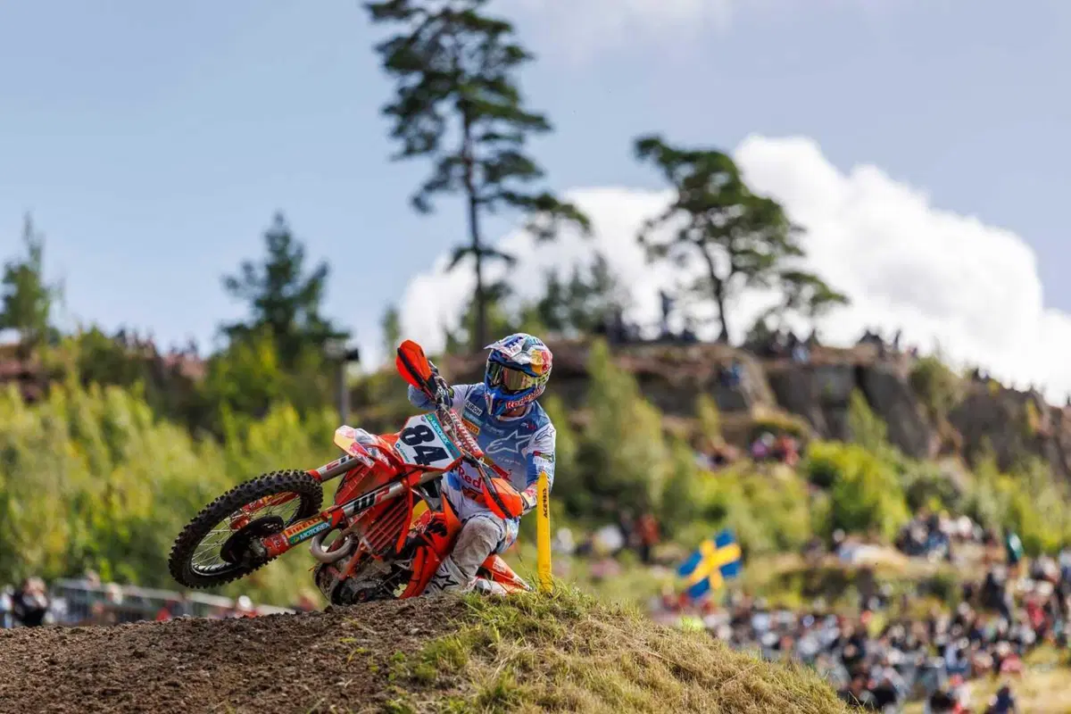 MXGP #16. GP Olanda. Travolgente doppietta Herlings, Prado più vicino a Gajser [VIDEO] (20)