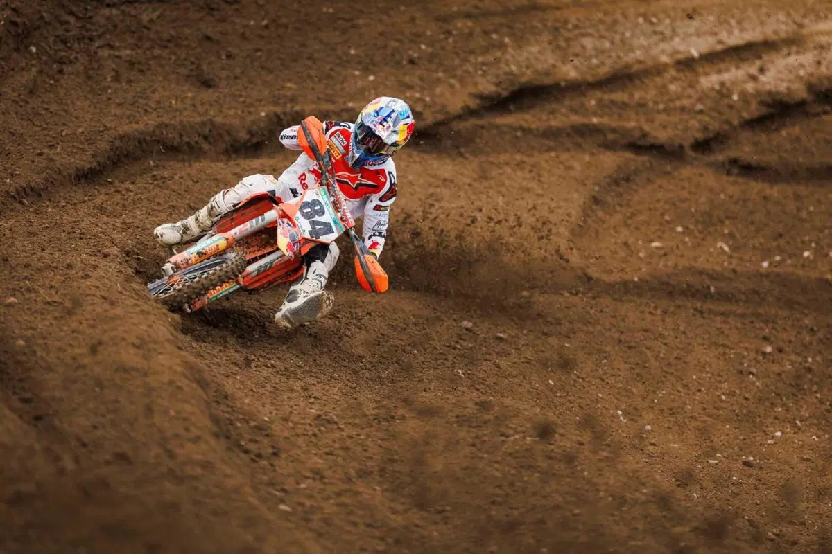 MXGP #16. GP Olanda. Travolgente doppietta Herlings, Prado più vicino a Gajser [VIDEO] (23)