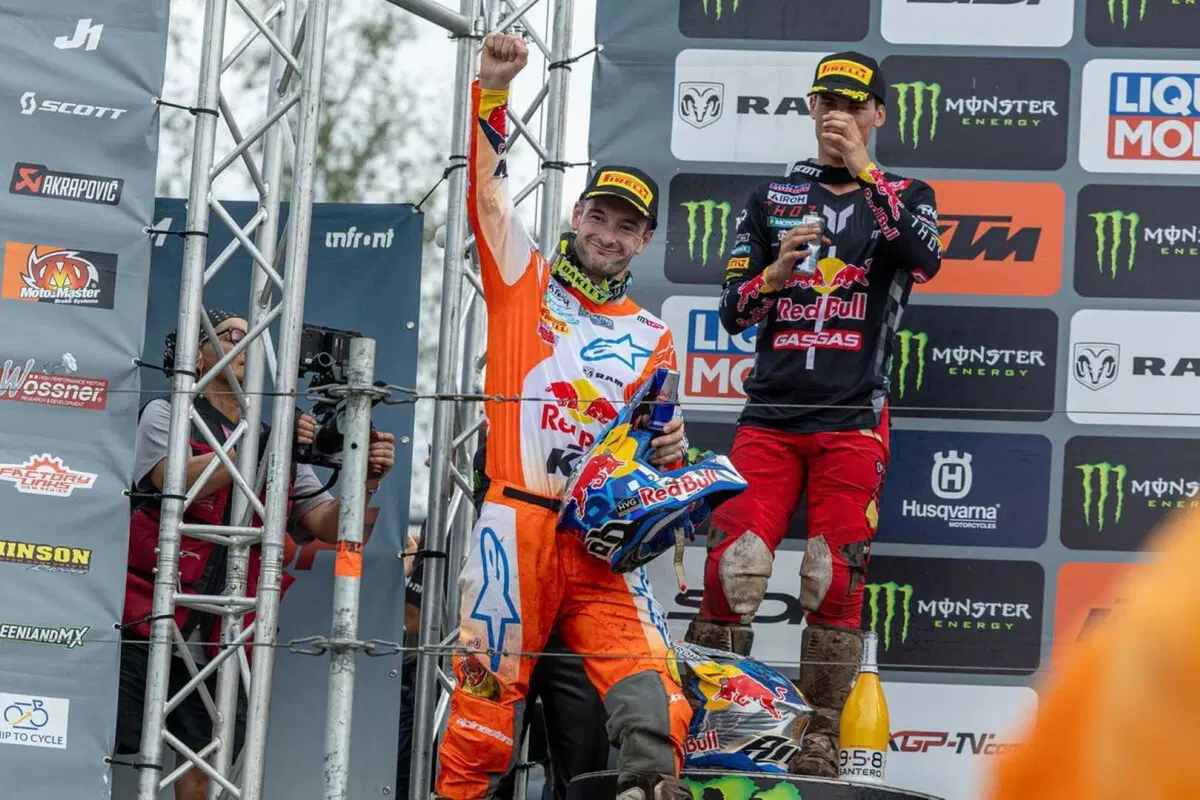 MXGP #16. GP Olanda. Travolgente doppietta Herlings, Prado più vicino a Gajser [VIDEO] (10)