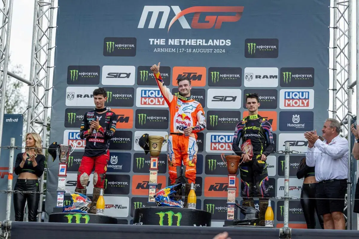 MXGP #16. GP Olanda. Travolgente doppietta Herlings, Prado più vicino a Gajser [VIDEO] (6)