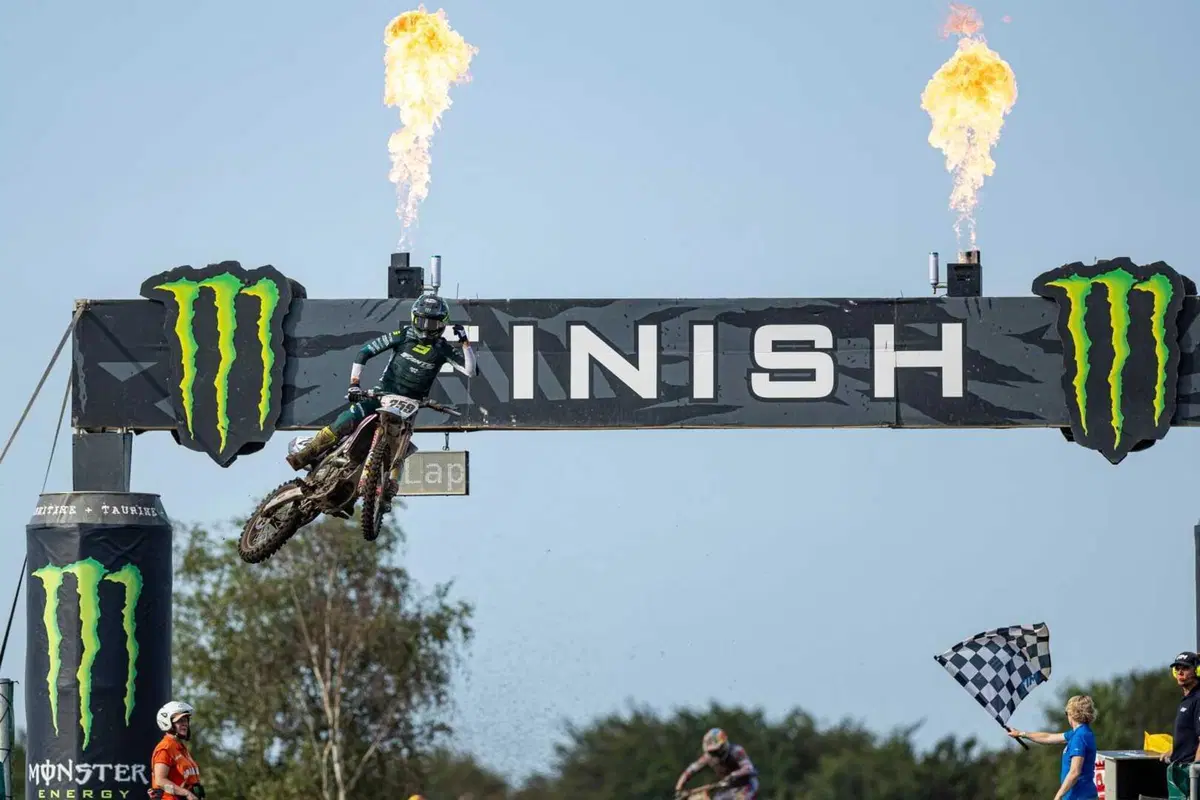 MXGP #16. GP Olanda. Travolgente doppietta Herlings, Prado più vicino a Gajser [VIDEO] (35)