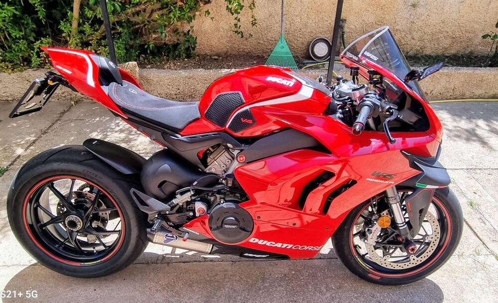 Ducati Panigale V4 1100 (2021) (2)