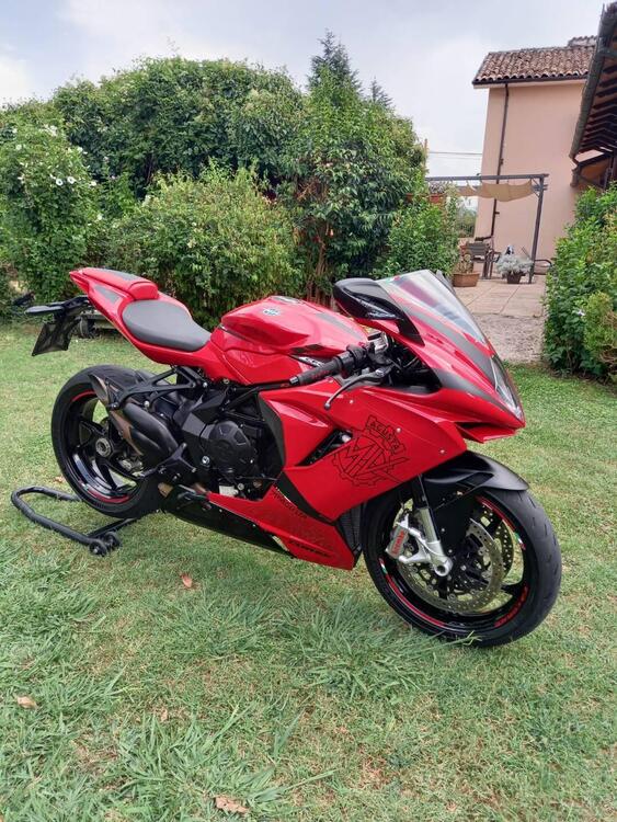 MV Agusta F3 800 Rosso (2021 - 23)