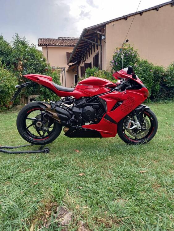 MV Agusta F3 800 Rosso (2021 - 23) (4)