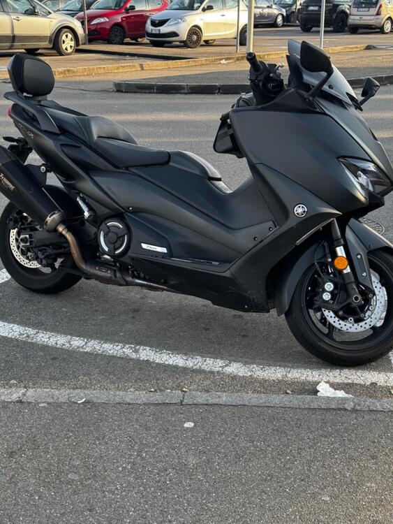 Yamaha T-Max 560 (2022 - 24) (3)