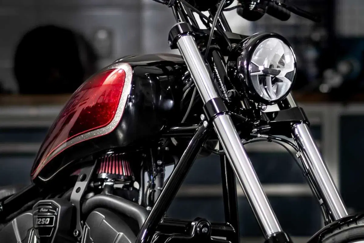 Una Scout in stile chopper old school conclude la serie Forged di Indian  (9)