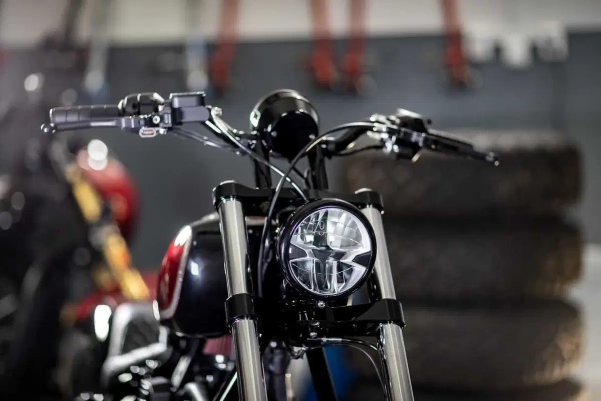 Una Scout in stile chopper old school conclude la serie Forged di Indian  (11)