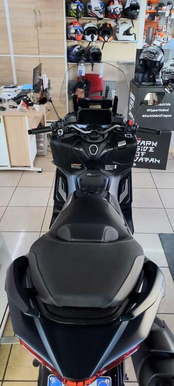 Yamaha T-Max 560 Tech Max (2022 - 24) (4)