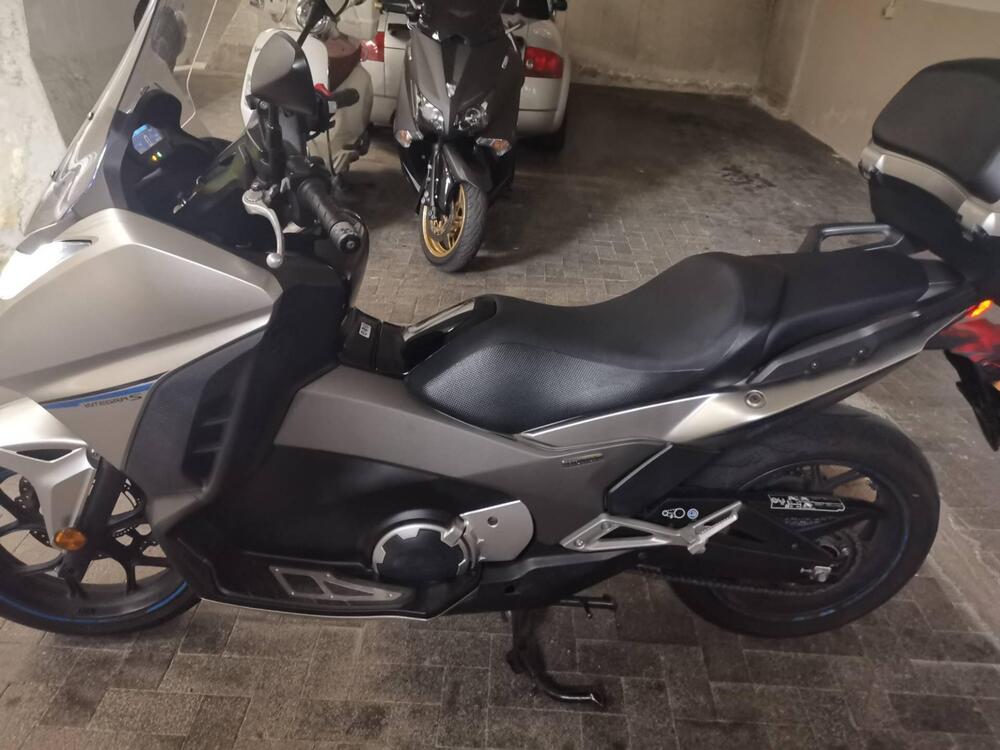 Honda Integra 750 DCT ABS (2014 - 15) (4)