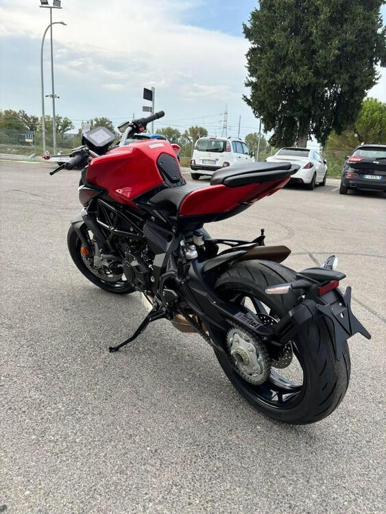 MV Agusta Brutale 800 R (2023 - 24) (4)