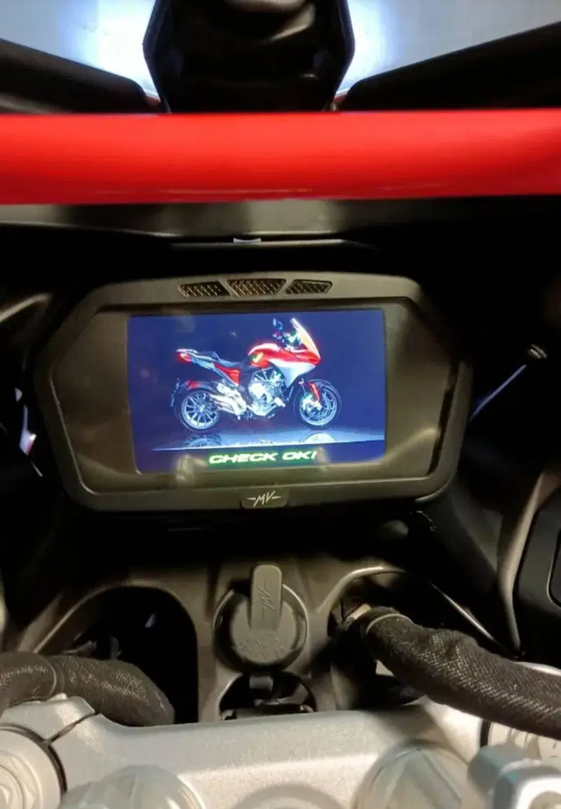MV Agusta Turismo Veloce 800 (2014 - 16) (5)