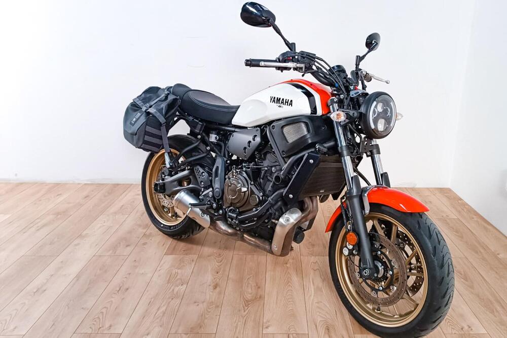 Yamaha XSR 700 (2021) (2)