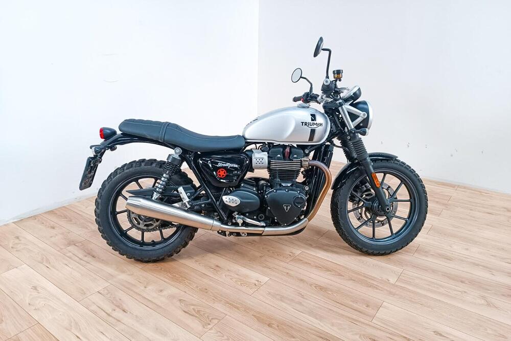 Triumph Street Twin 900 (2017 - 18)