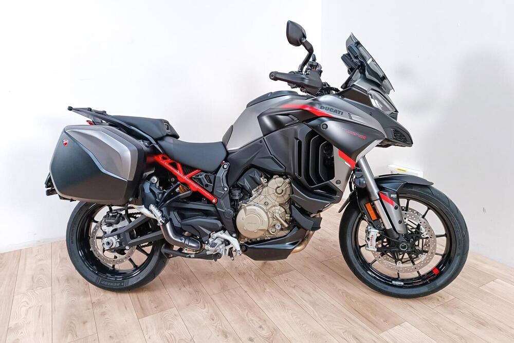 Ducati Multistrada V4 S Grand Tour (2024)