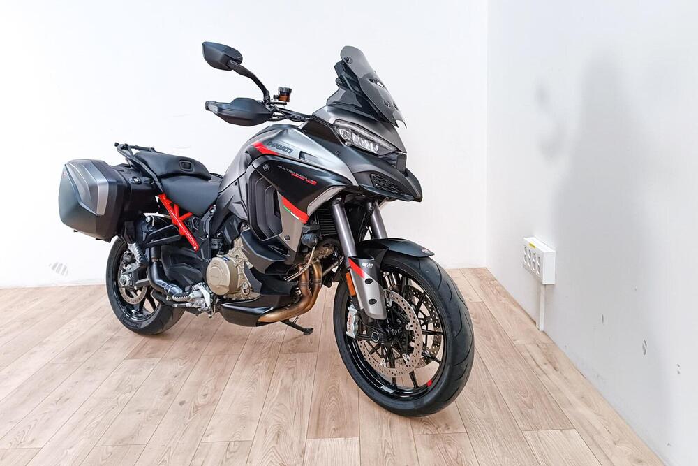 Ducati Multistrada V4 S Grand Tour (2024) (2)