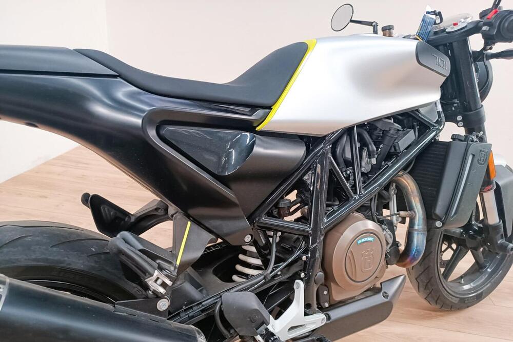 Husqvarna Vitpilen 701 (2018 - 19) (4)