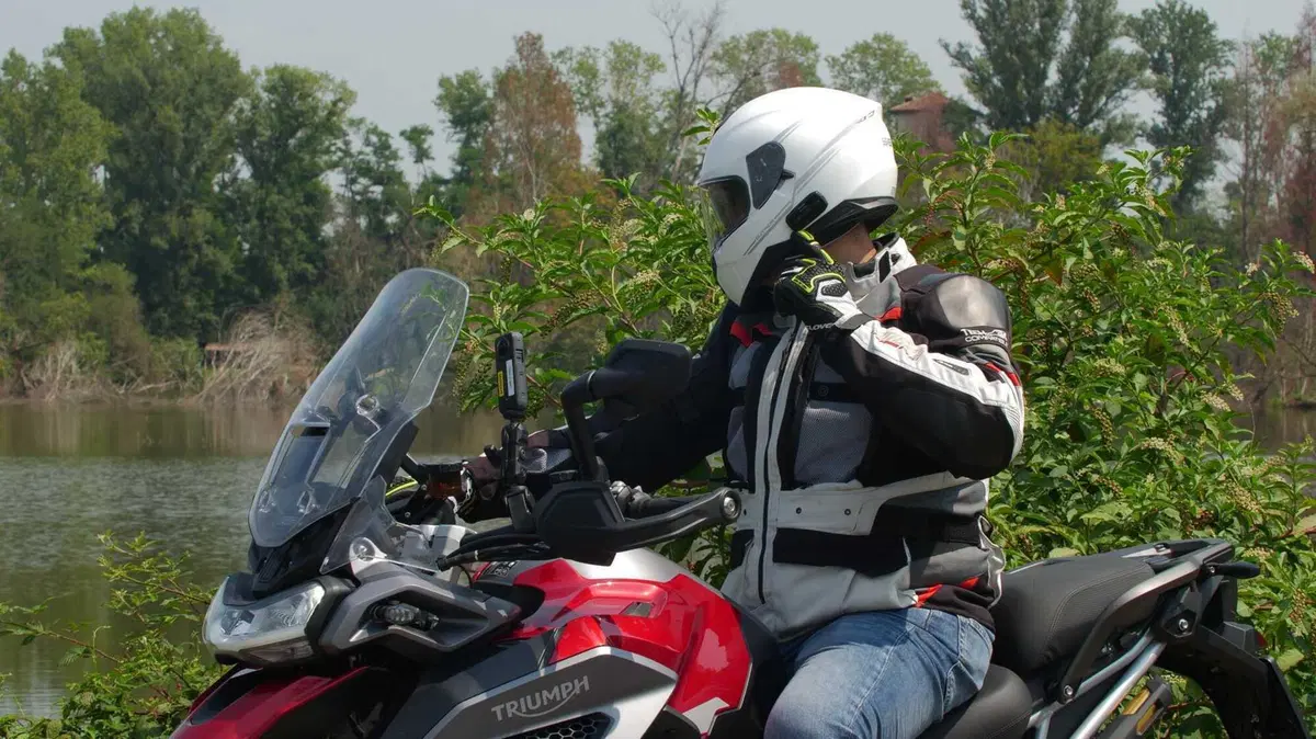 SENA OUTRIDE, il casco integrale con interfono integrato Bluetooth 5.1 [VIDEO] (4)