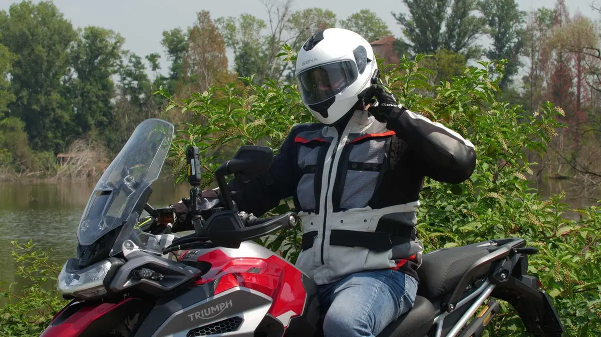 SENA OUTRIDE, il casco integrale con interfono integrato Bluetooth 5.1 [VIDEO] (7)