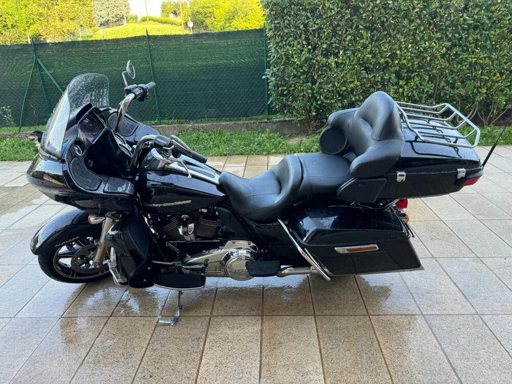 Harley-Davidson 114 Road Glide Limited (2020) - FLTRK (2)