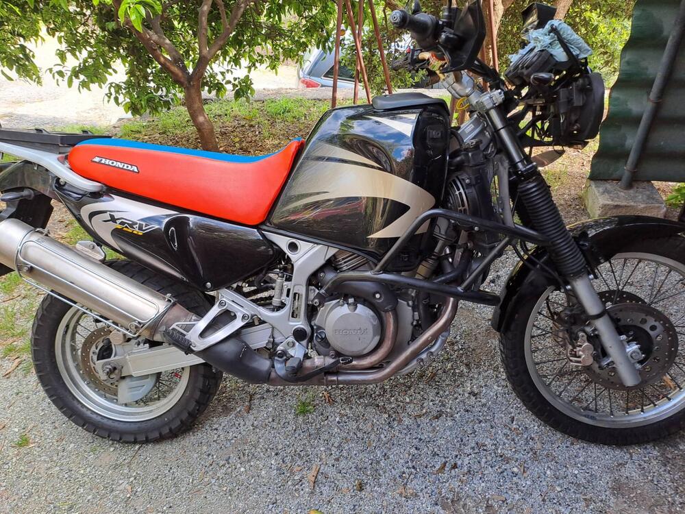 Honda Africa Twin XRV 750 (1996 - 02) (2)