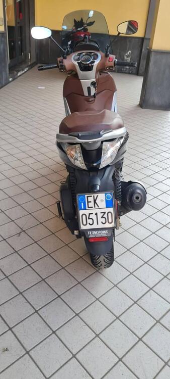 Piaggio Beverly 300 i.e. ABS-ASR (2016 - 20) (4)