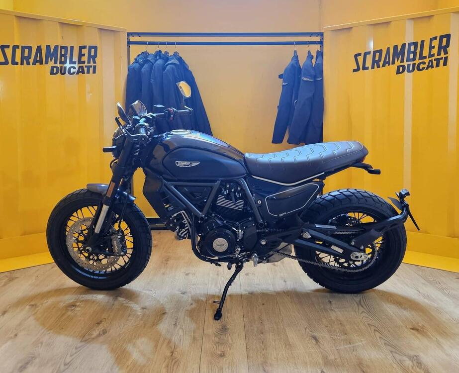 Ducati Scrambler 800 Night Shift (2023 - 24) (2)