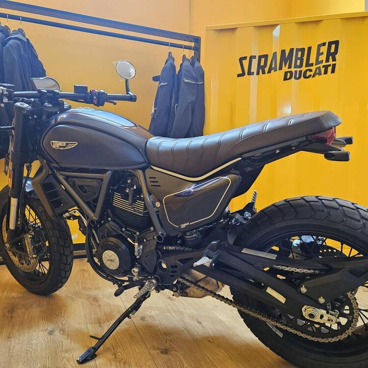 Ducati Scrambler 800 Night Shift (2023 - 24) (4)