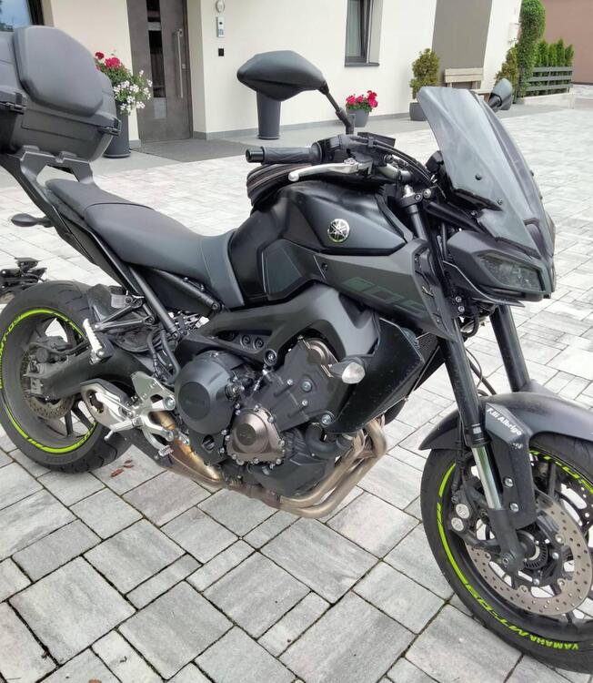 Yamaha MT-09 (2017 - 20) (3)