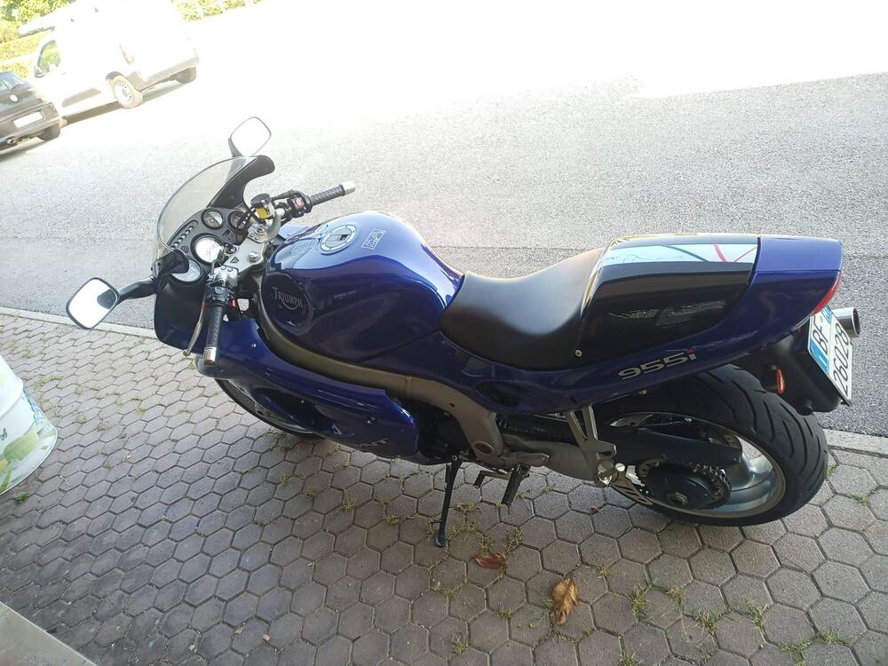 Triumph Sprint 955 ST (5)