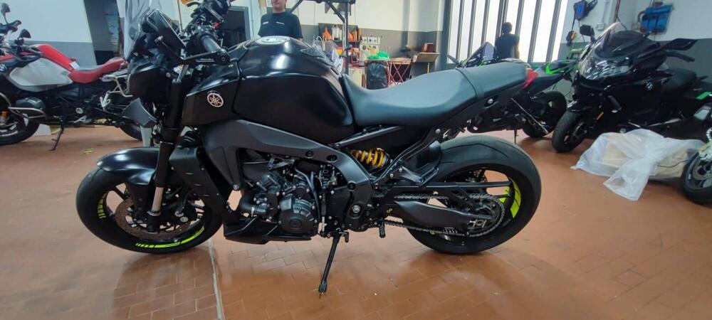 Yamaha MT-09 (2021 - 23) (4)