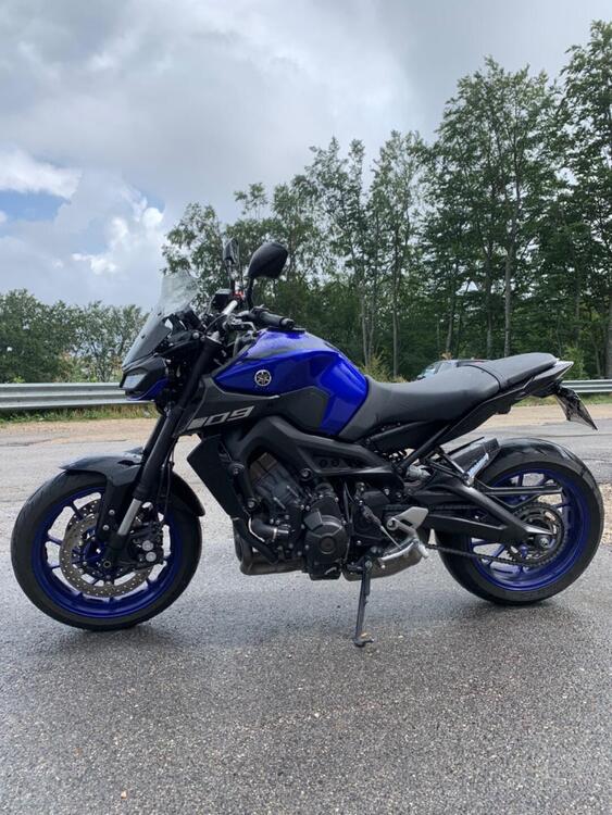 Yamaha MT-09 (2017 - 20) (2)