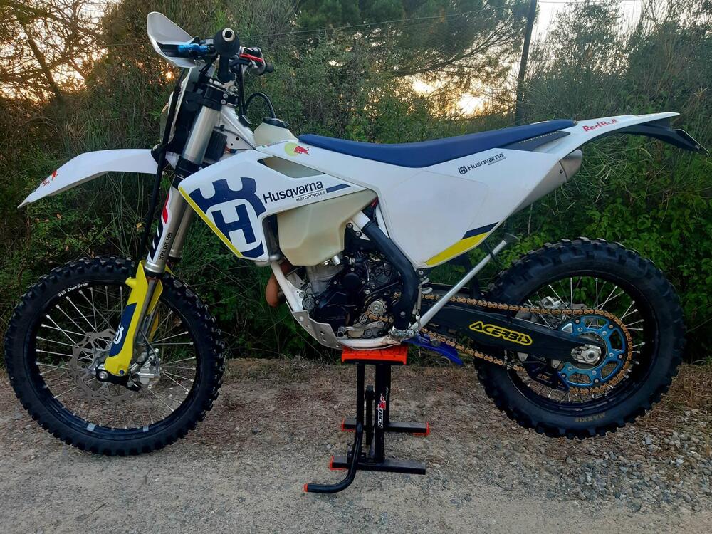 Husqvarna FE 250 (2018) (2)