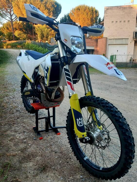 Husqvarna FE 250 (2018) (3)