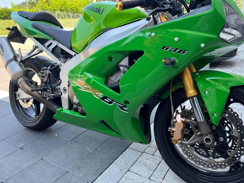 Kawasaki Ninja 636 ZX-6R (2003 - 04) (3)