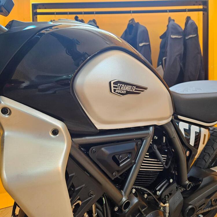 Ducati Scrambler 800 Icon (2023 - 24) (2)