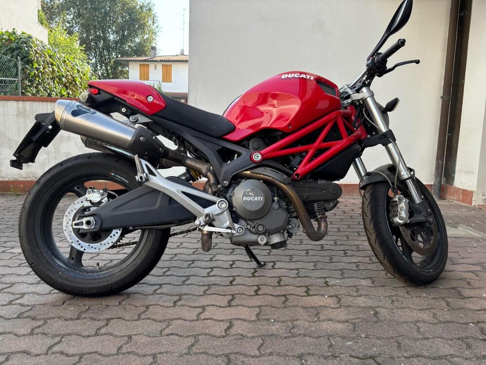 Ducati Monster 696 (2008 - 13) (3)