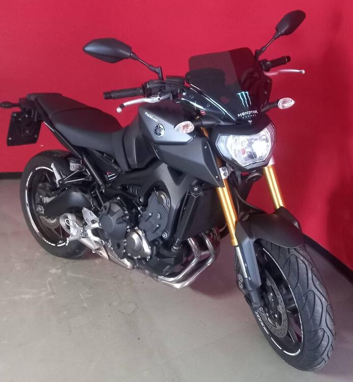 Yamaha MT-09 ABS (2016) (2)